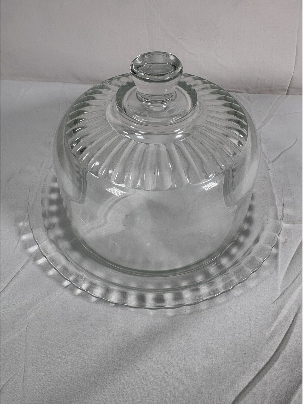 Arcoroc France Cloche Clear Glass Dome 8.5”Wide 5.5”TallPlate Cheese Cake Treats